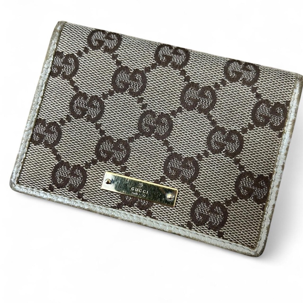 Gucci GG Canvas Card Holder Wallet Beige Brown Monogram Gold Logo Plate